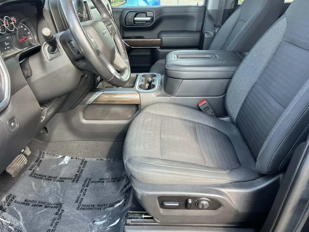 Used 2020 SHADOW GRAY METALLIC Chevrolet RST image 16