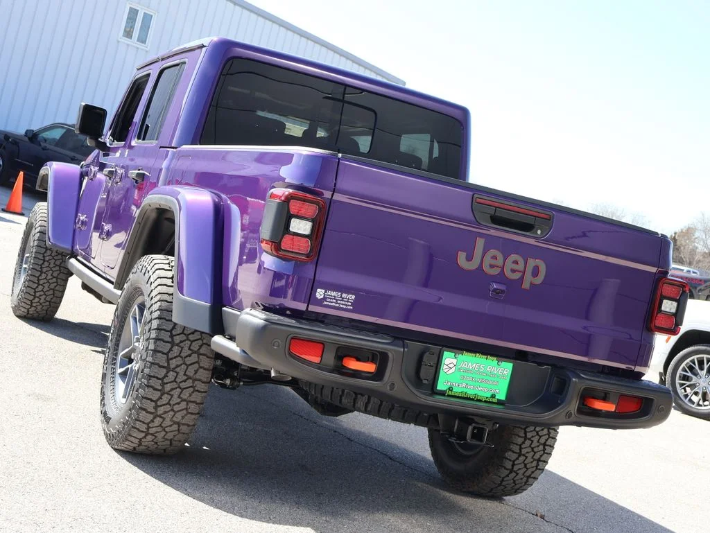 New 2026 Reign Exterior Paint Jeep Mojave image 3