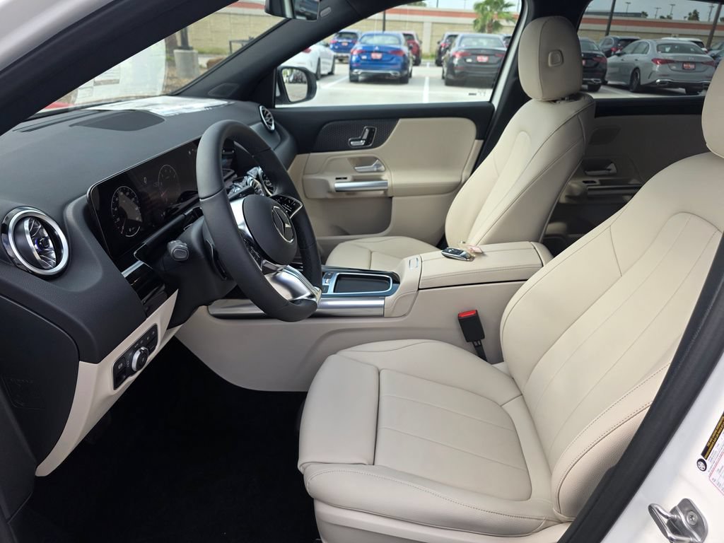 New 2026 Polar White Mercedes-Benz GLA 250 image 38