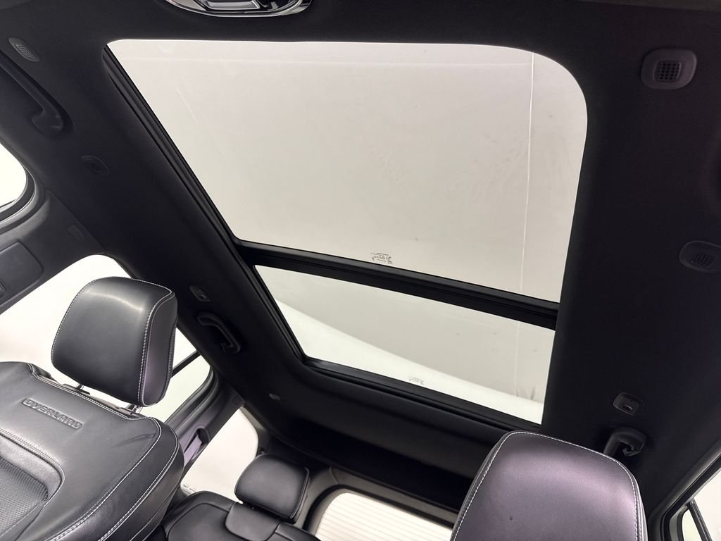 2024 Jeep Grand Cherokee Overland - Photo 23