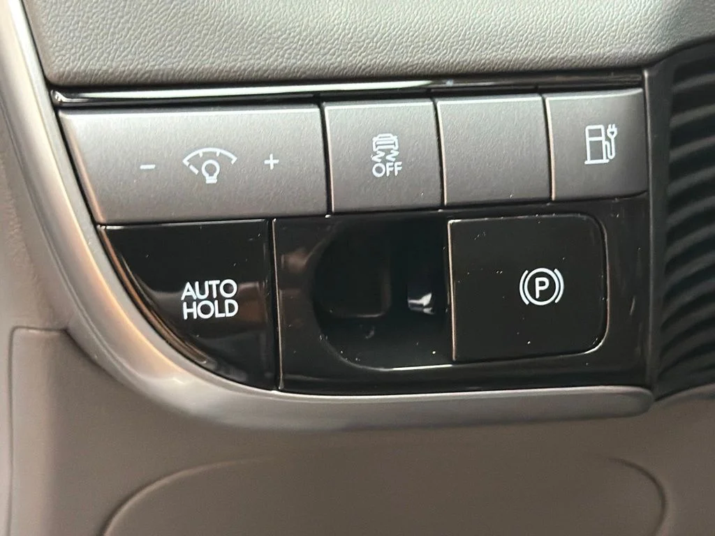 New 2027 Cyber Gray Hyundai SE image 23