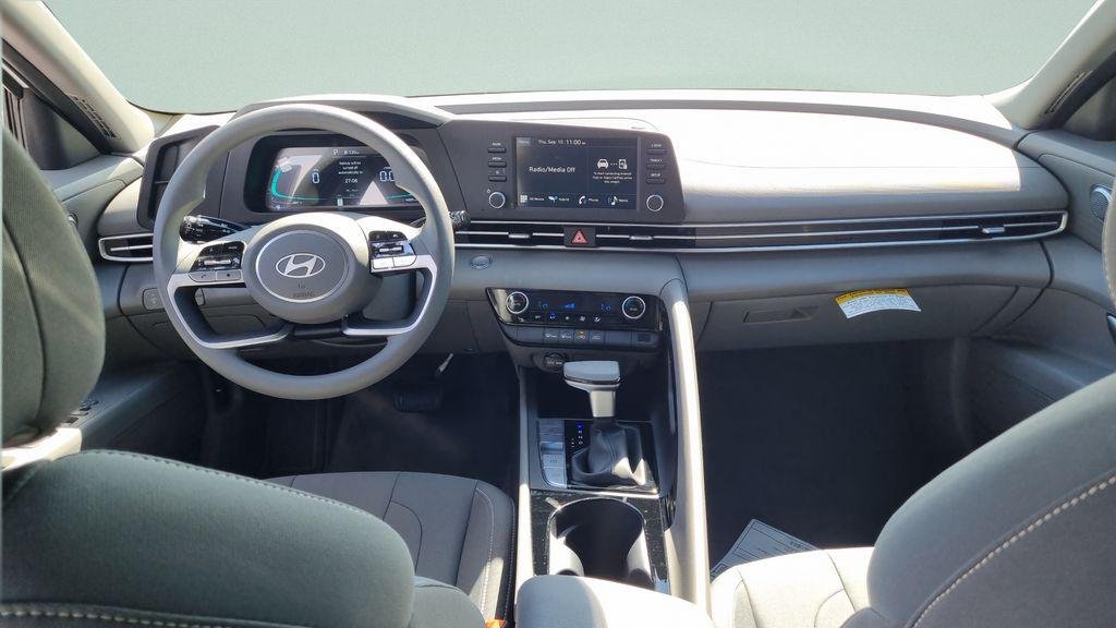 New 2026 White Hyundai Blue image 11