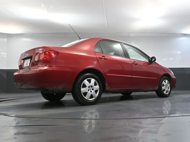 Used 2007 Red Toyota LE image 43