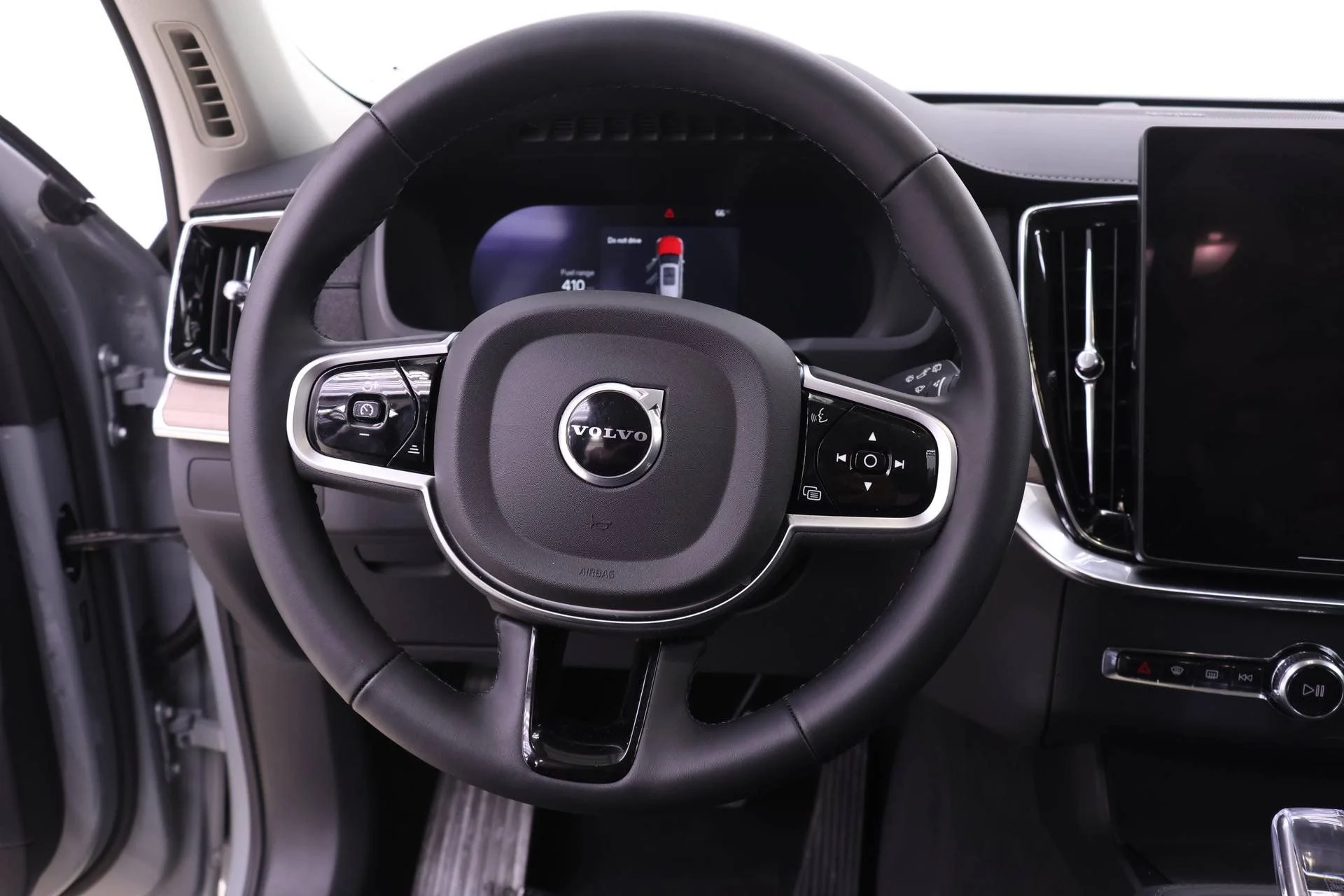 2026 Volvo XC90 Plus - Photo 20