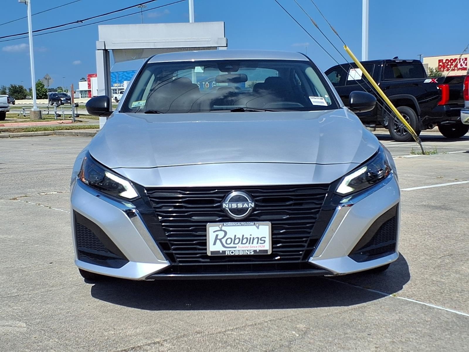 2024 Nissan Altima 2.5 SV Silver at Robbins Nissan