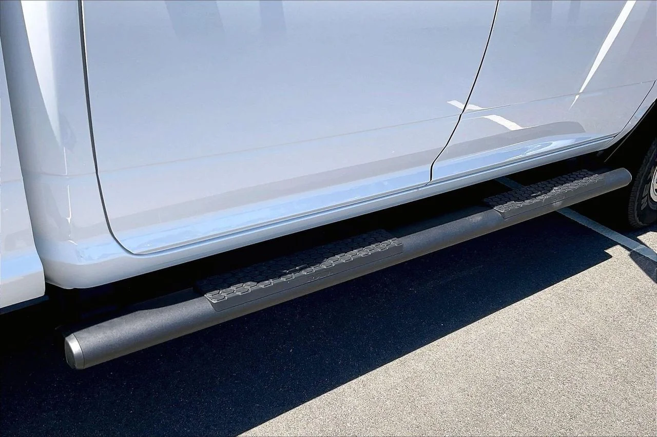 New 2026 Bright White Clear-Coat Exterior Paint RAM Tradesman image 10