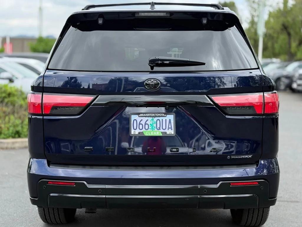 Certified Used 2025  Toyota Platinum image 4