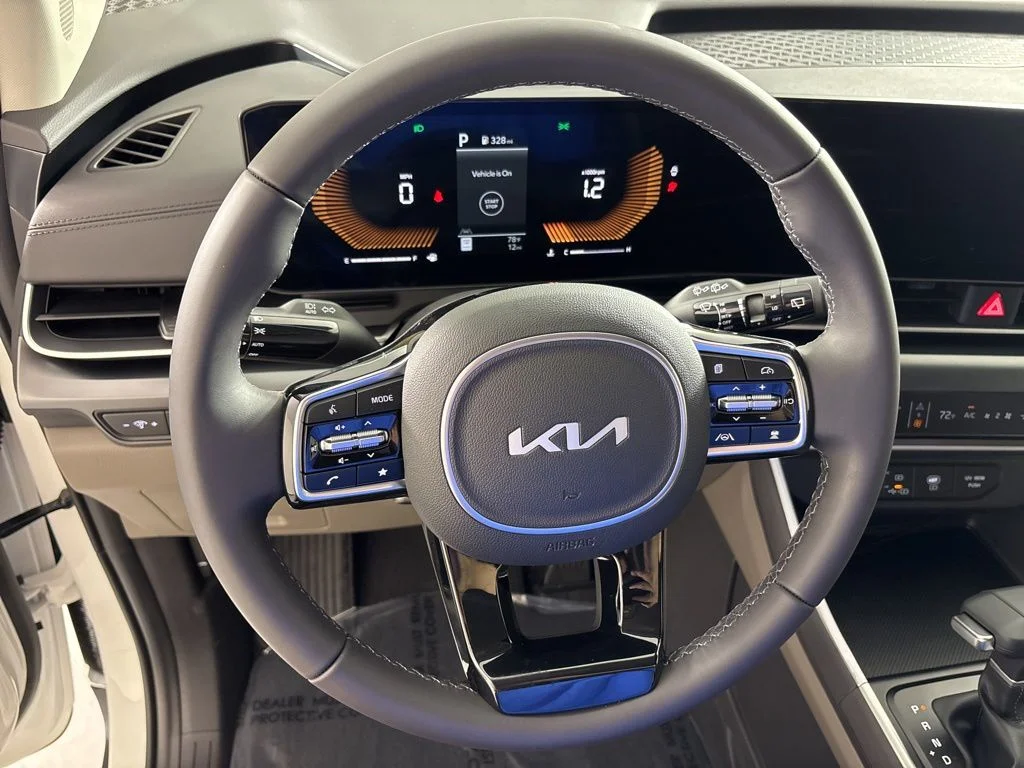 New 2026 White Kia LXS image 26
