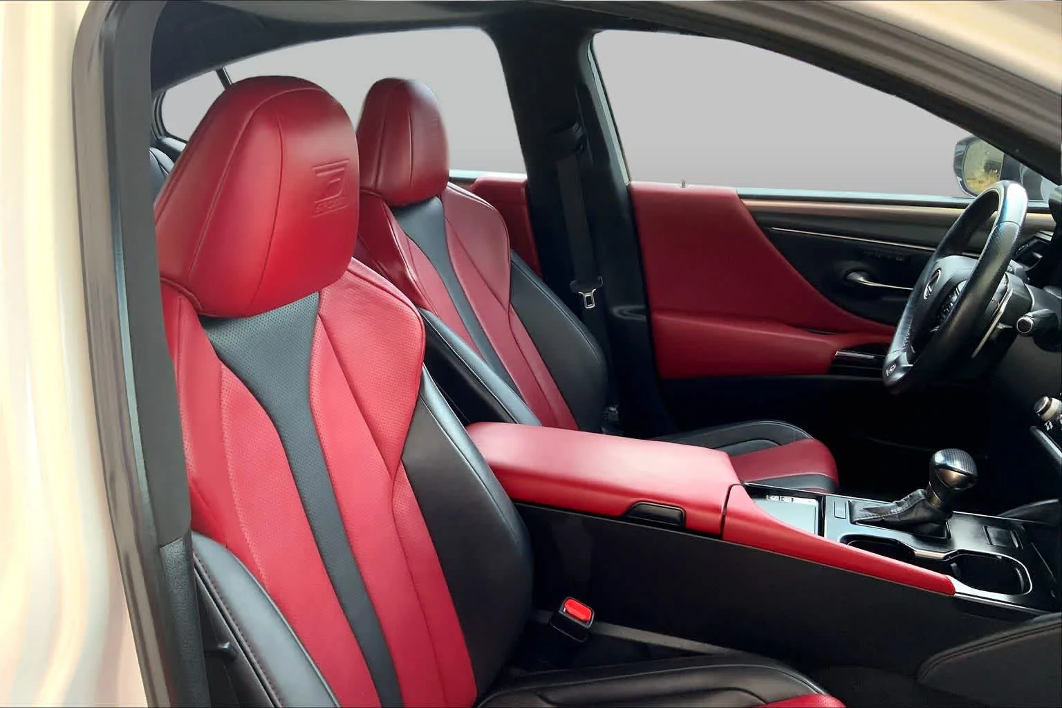 Used 2023 Ultra White Lexus F SPORT Handling image 16