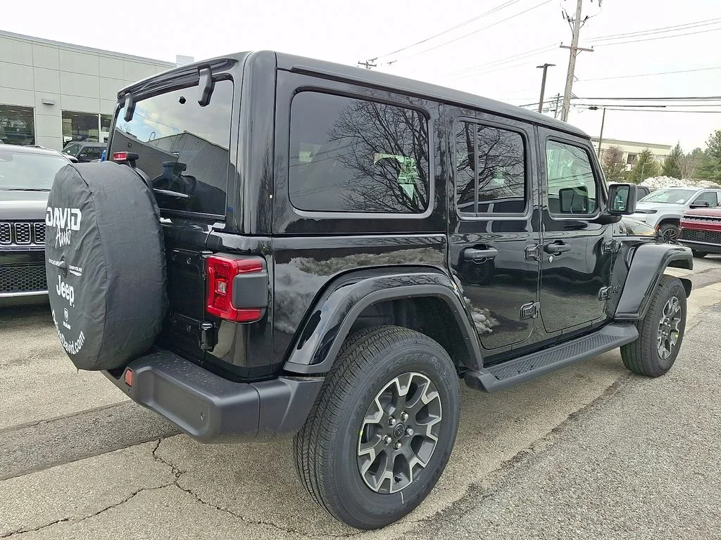New 2026 Black Clear-Coat Exterior Paint Jeep Sahara image 4