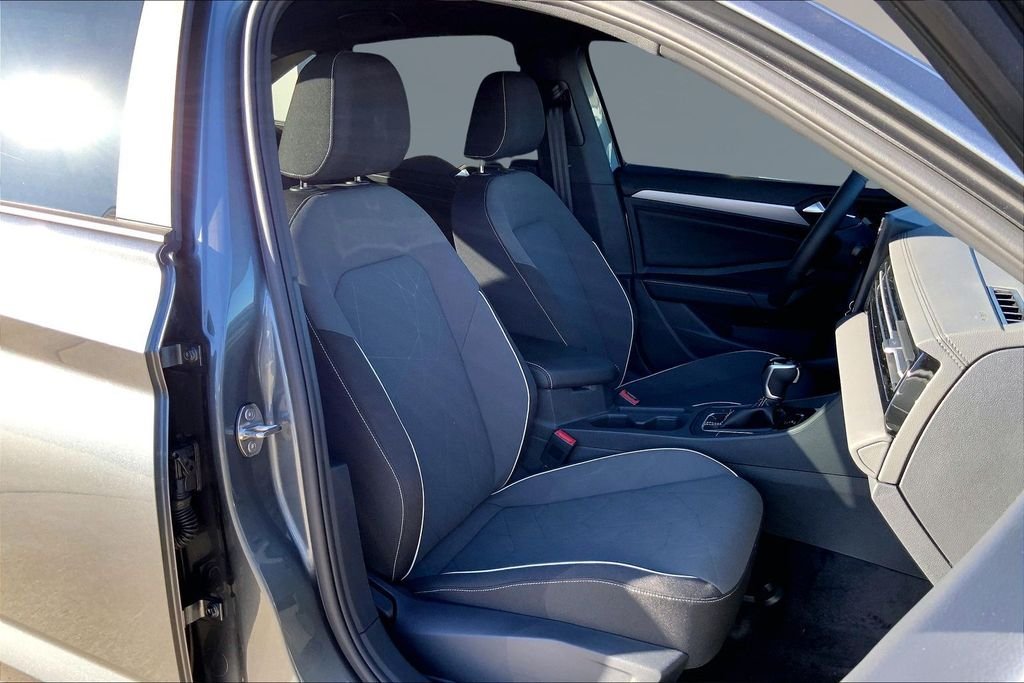 2026 Volkswagen Jetta Sport - Photo 10