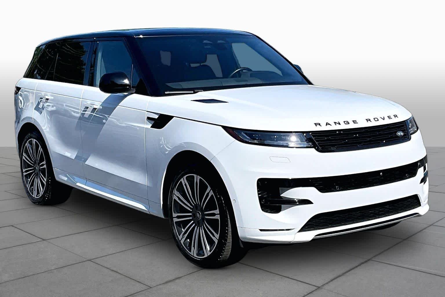 Used 2024 Fuji White Land Rover Dynamic SE image 3
