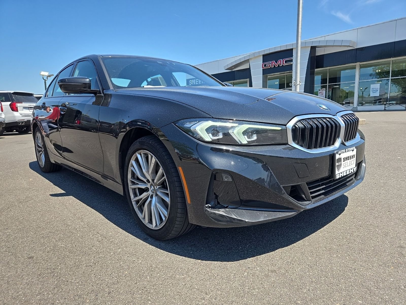 2023 BMW 3 Series 330i xDrive Sedan's photo