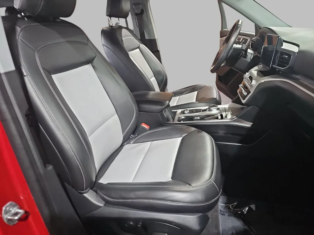 Used 2022 Red Ford XLT image 13