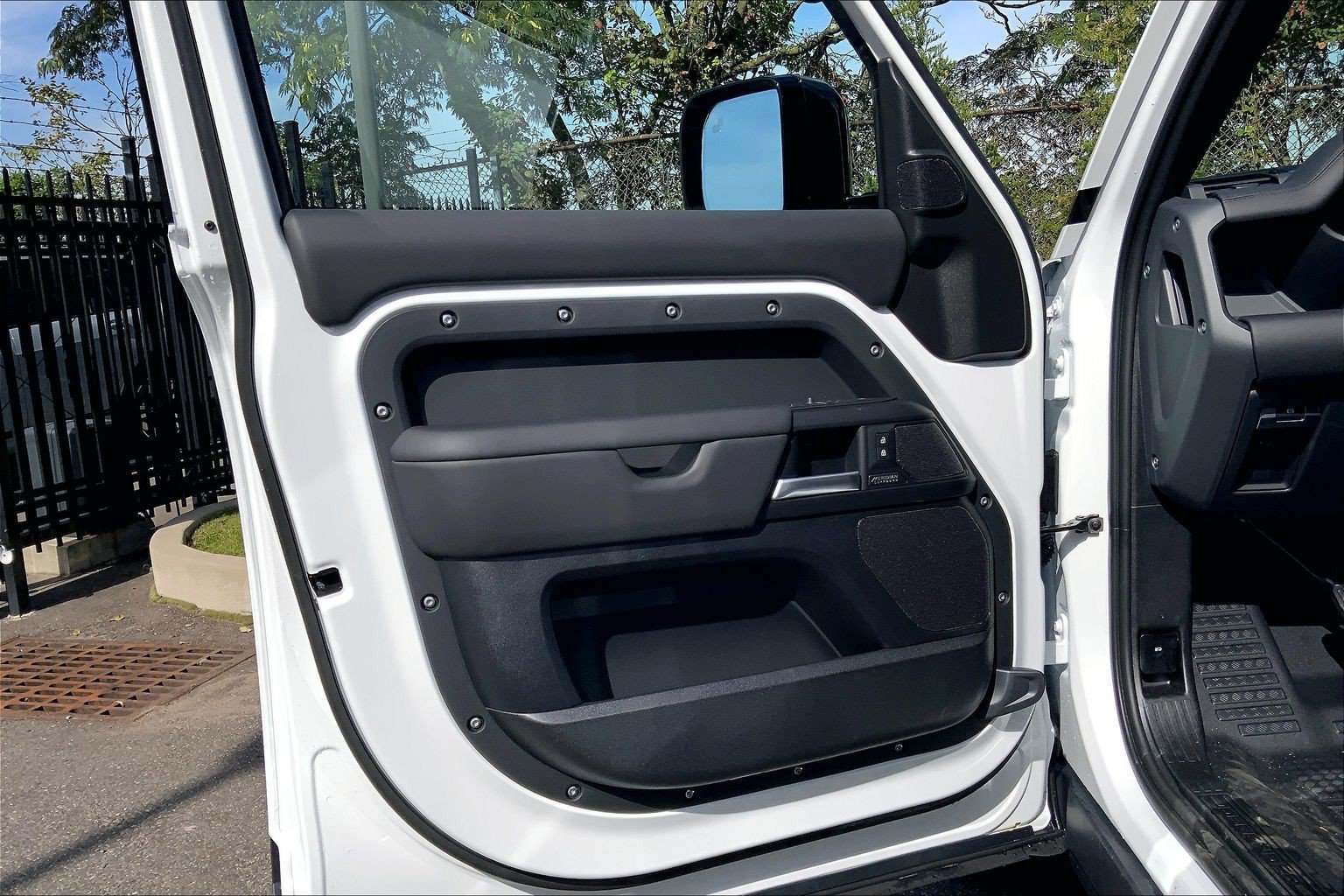 New 2026 Fuji White Land Rover X-Dynamic SE image 10