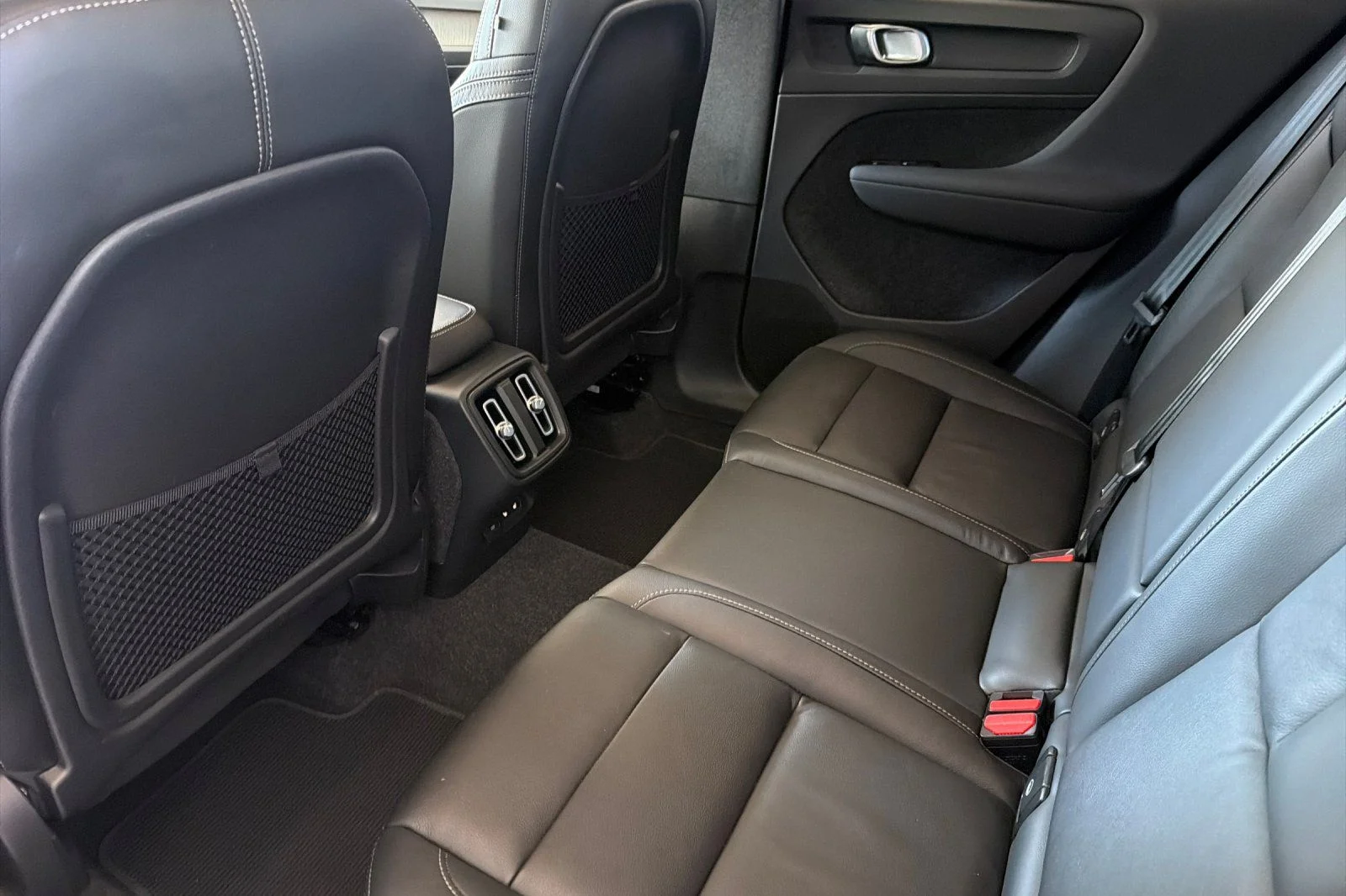 Used 2023 Gray Volvo Ultimate image 12