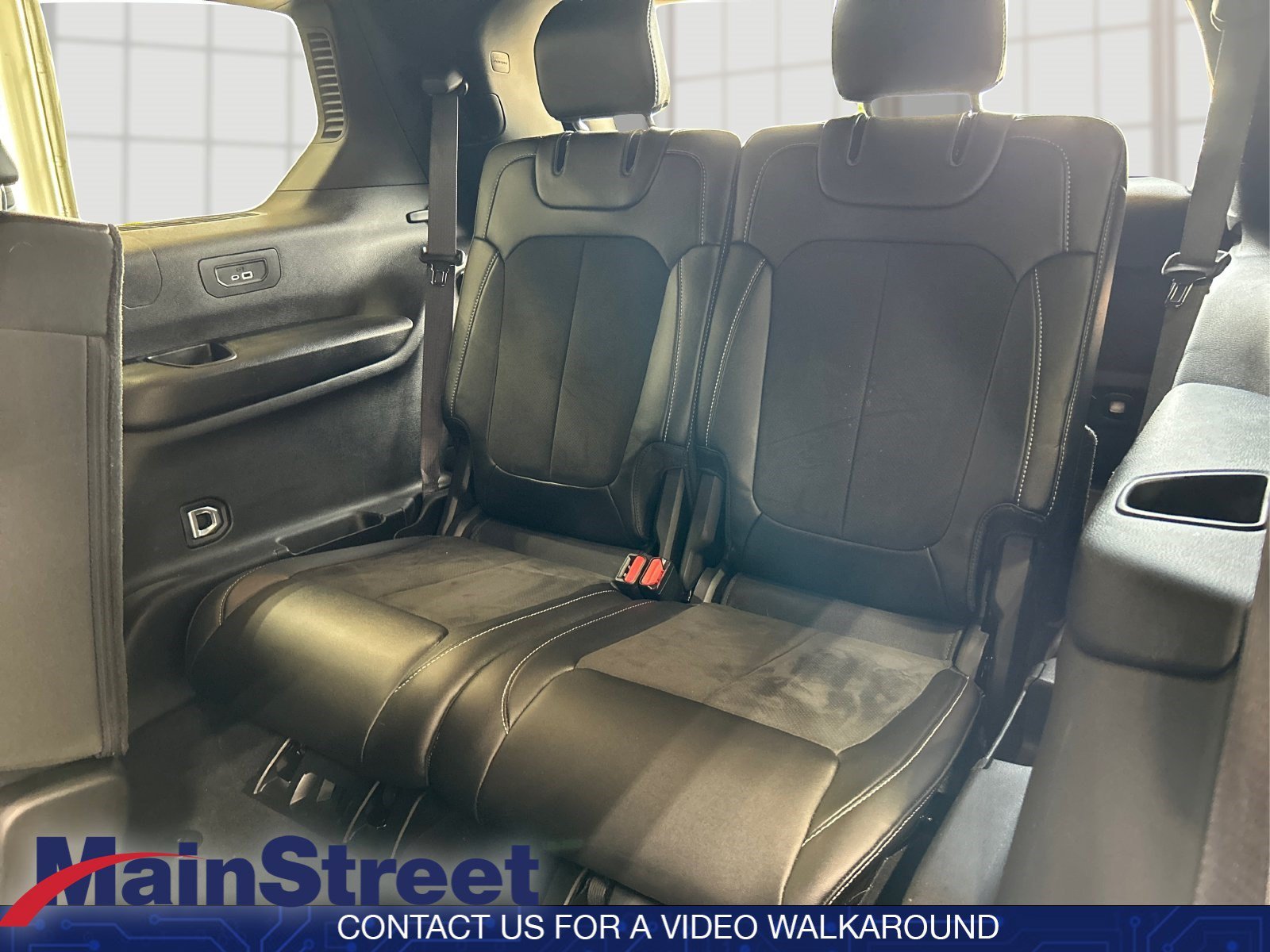 Used 2024 Baltic Gray Metallic Clearcoat Jeep Altitude image 30