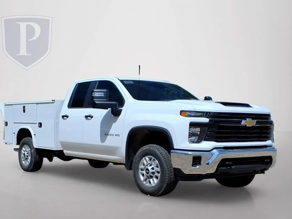 New 2026 Summit White Chevrolet WT image 1