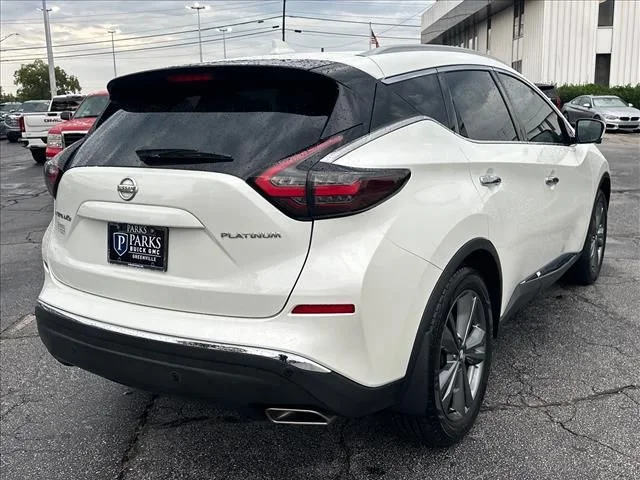 Used 2020 White Nissan Platinum image 12