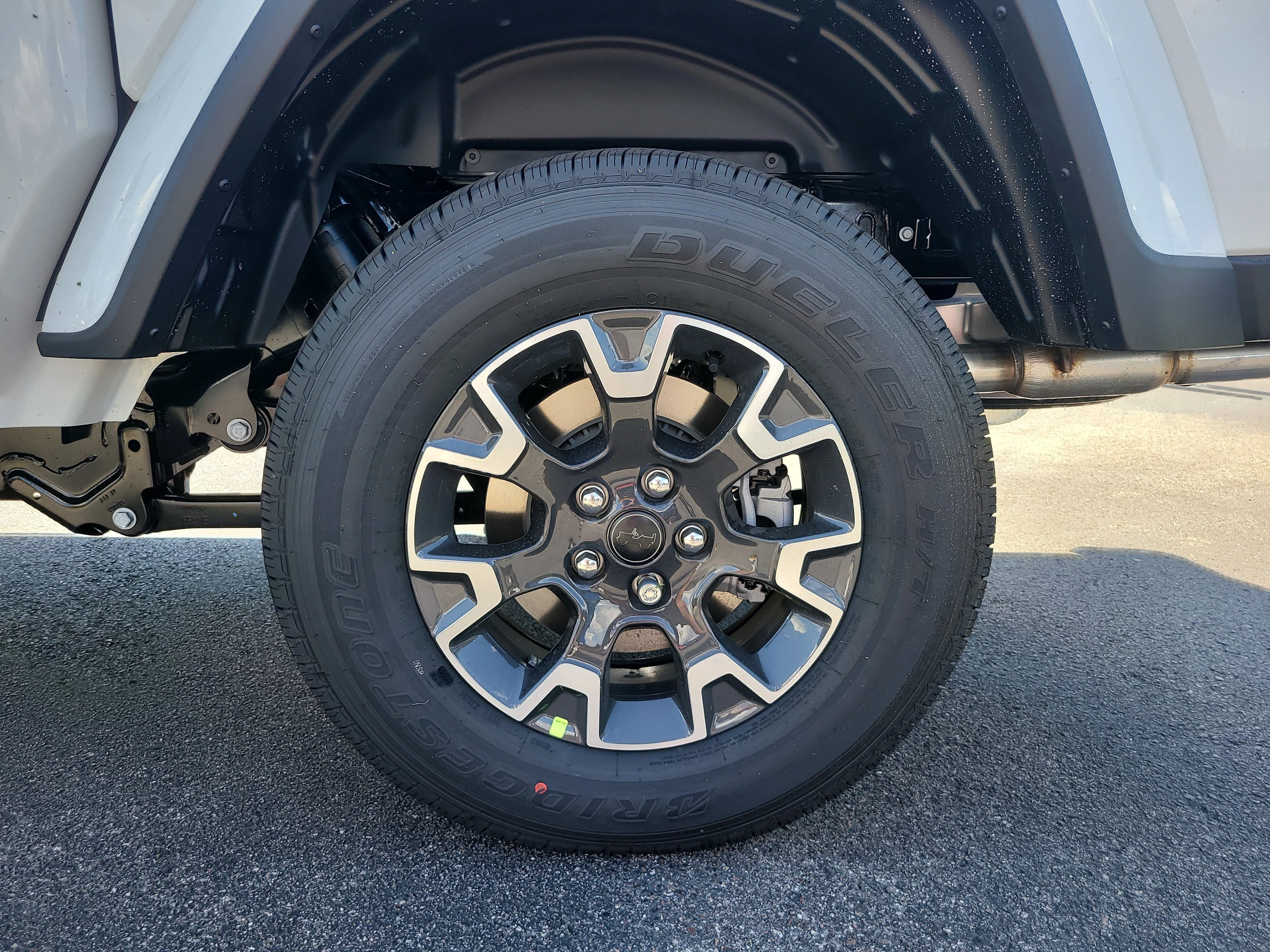 New 2026 Bright White Clearcoat Jeep Sahara image 9