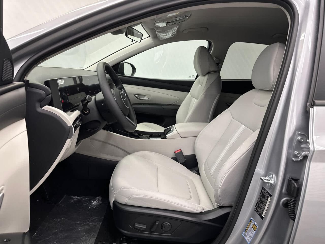 New 2026 Shimmering Silver Hyundai SEL FWD image 9