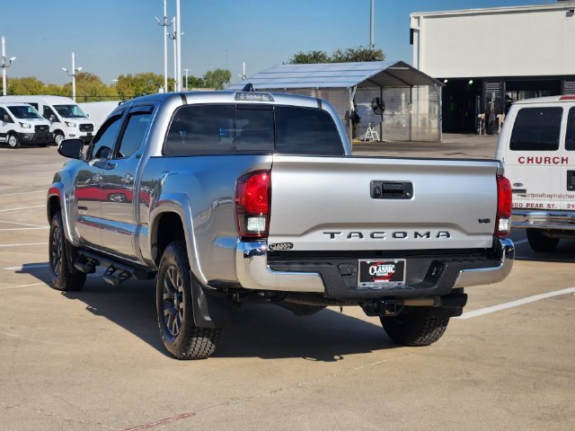 Used 2022 Silver Toyota SR5 image 3