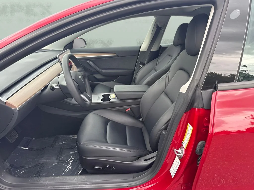 Used 2022 Red Tesla Long Range image 5