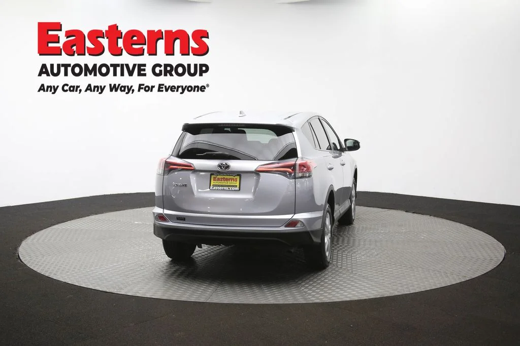 Used 2018 Silver Toyota LE image 37