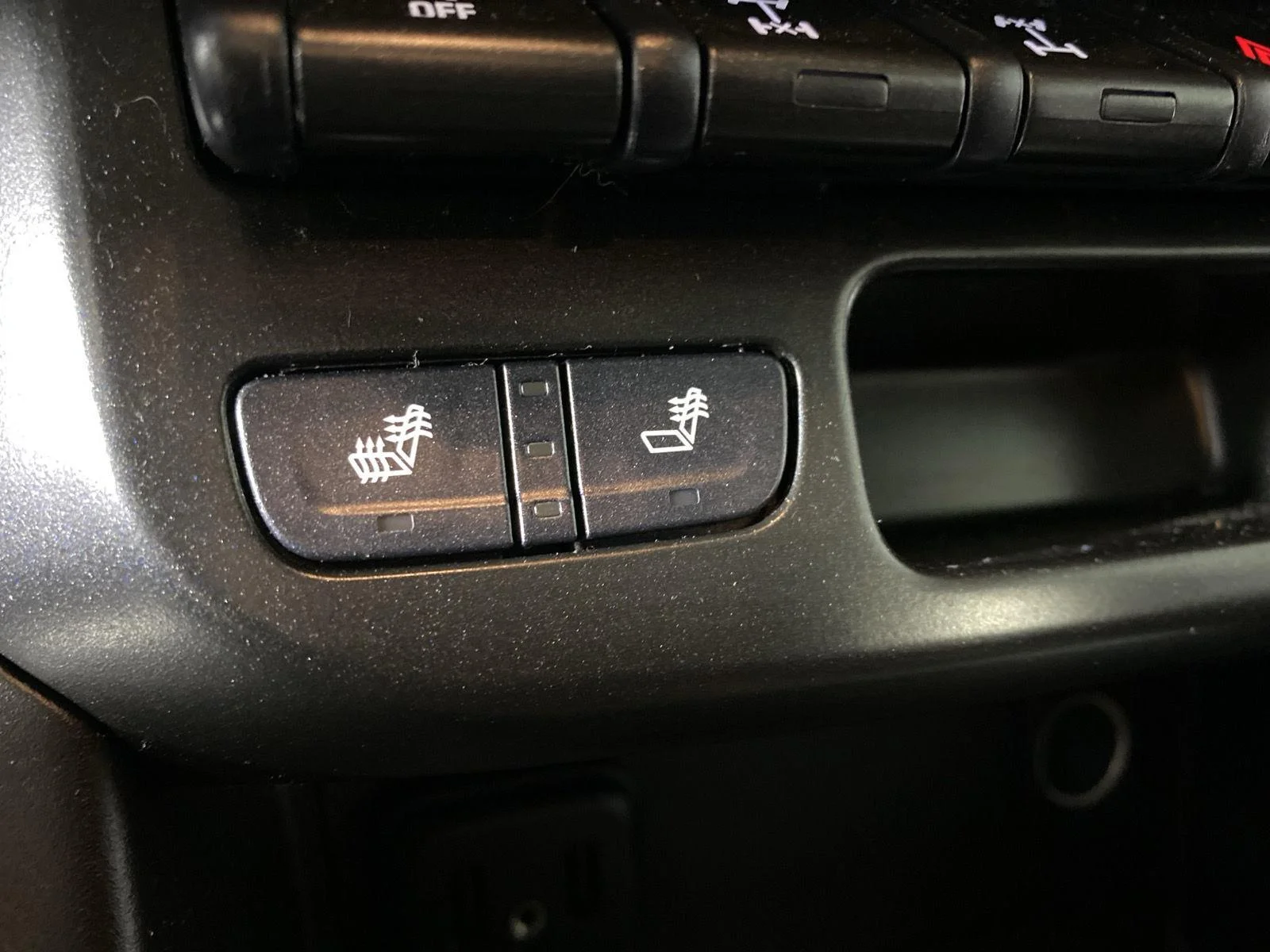 Used 2021 SUMMIT WHITE Chevrolet 4WD ZR2 image 21