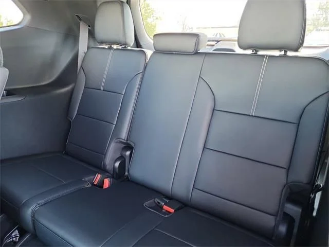 2026 GMC Acadia Elevation - Photo 17