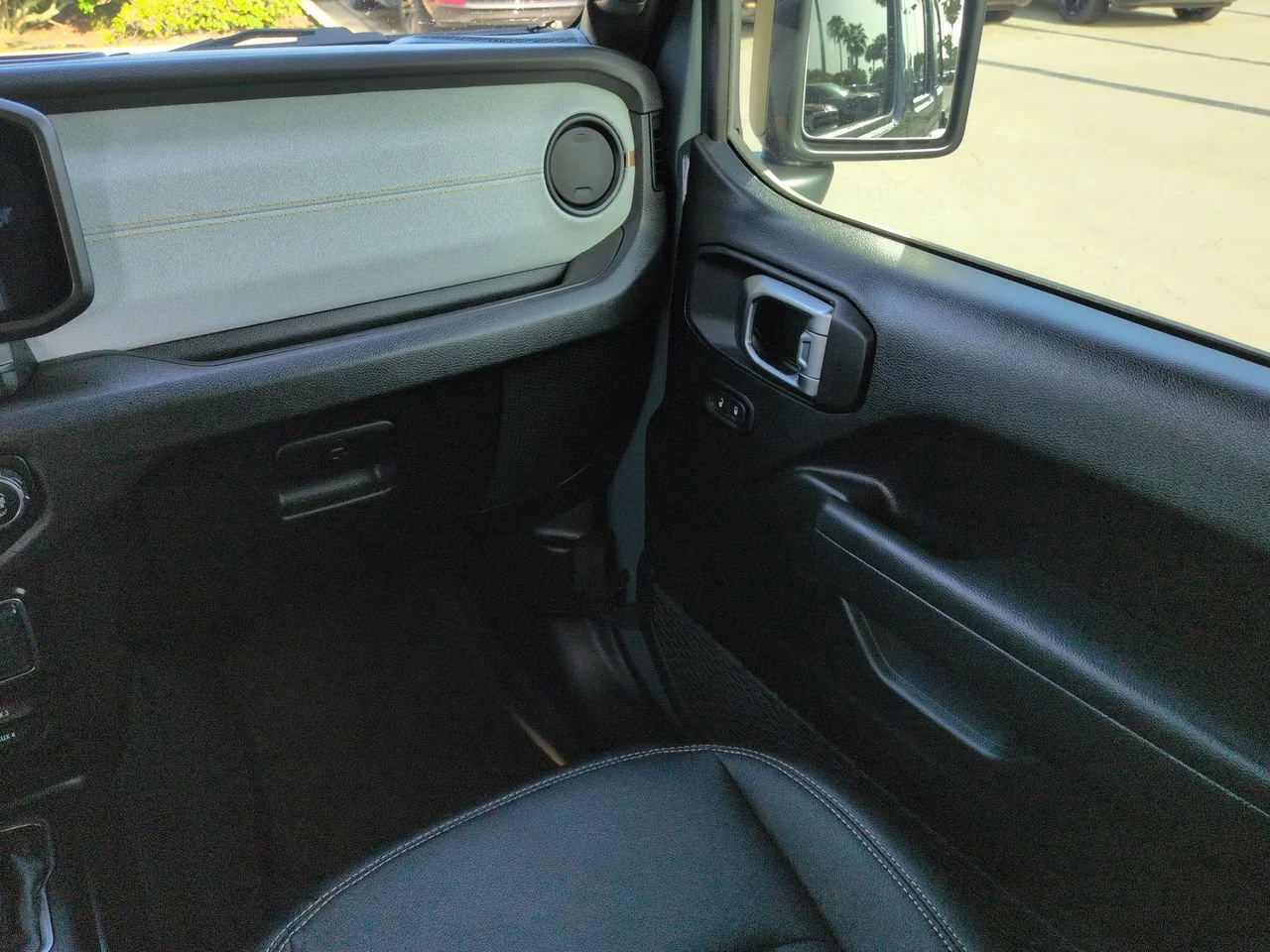 Used 2025 Anvil Clearcoat Jeep Sport S image 16