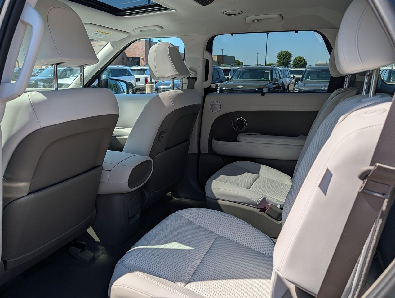 New 2026 Abyss Black Pearl Hyundai SEL Premium 7P image 8