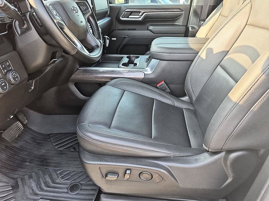 Used 2024 Summit White Chevrolet LTZ image 15