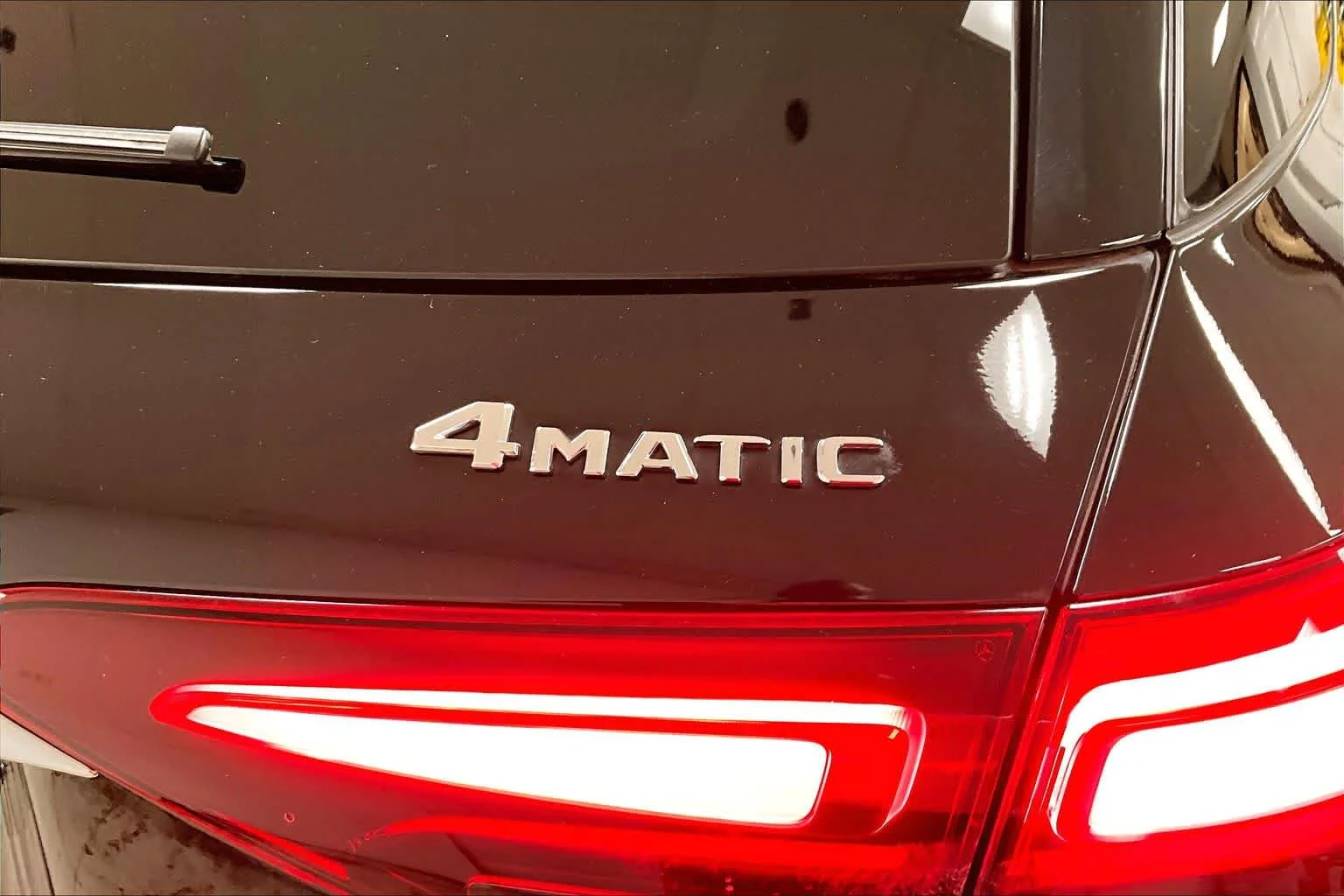 Used 2024 Black Mercedes-Benz GLE 450e Plug-In Hybrid image 10
