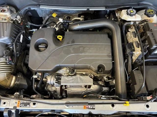 Used 2024 Sterling Metallic GMC SLT image 26