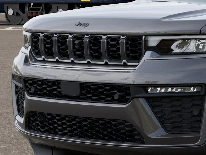 New 2026 Baltic Gray Metallic Clear-Coat Exterior Paint Jeep Limited image 7