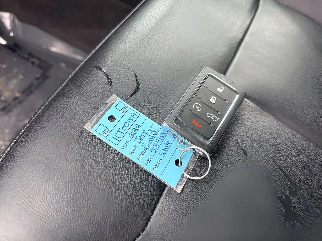 Used 2022 White Jeep Limited image 39