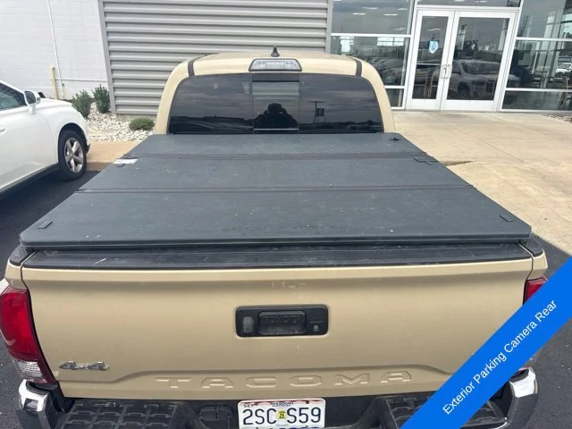 Used 2018 Quicksand Toyota SR5 image 10