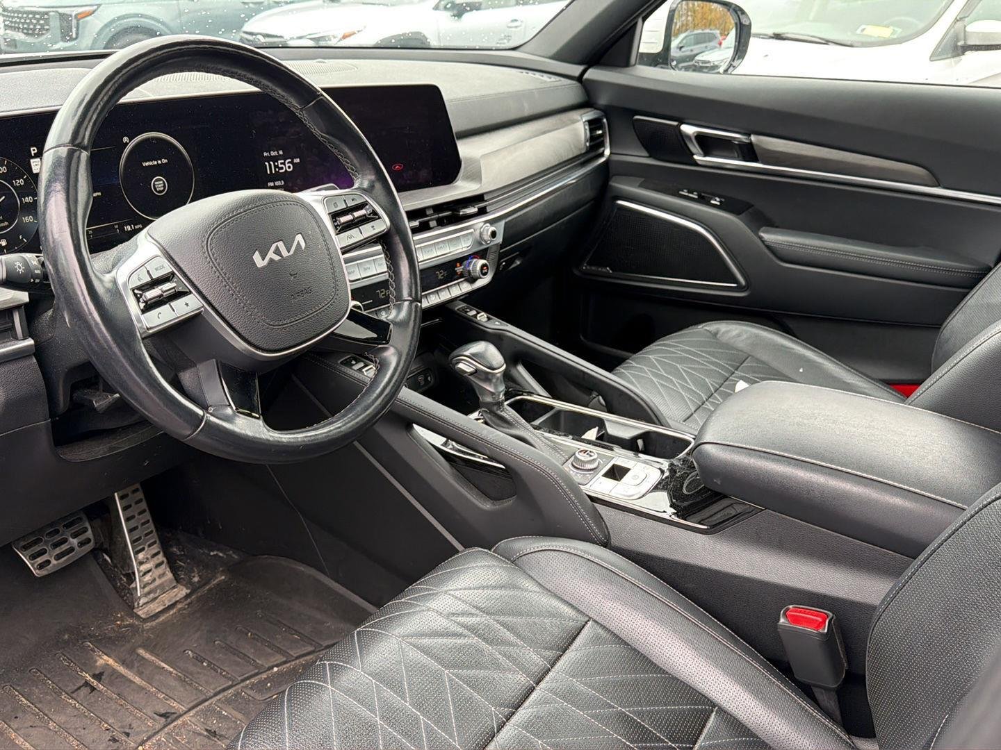 Used 2023 Glacial White Pearl Kia SX image 13