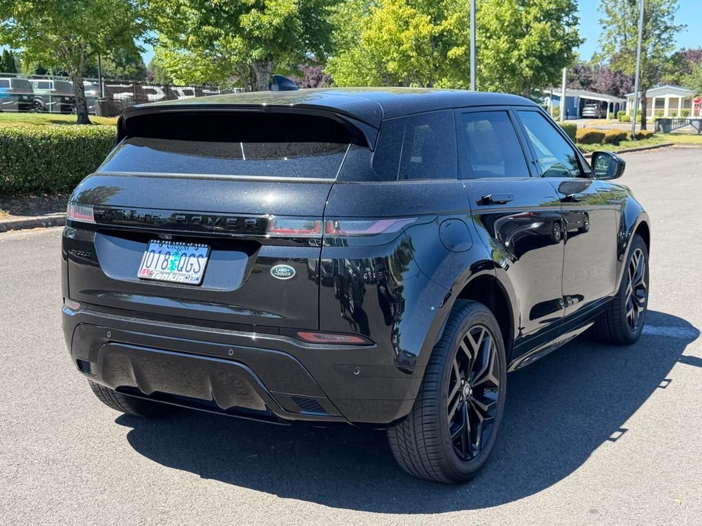 Used 2023 Santorini Black Metallic Land Rover R-Dynamic SE image 7