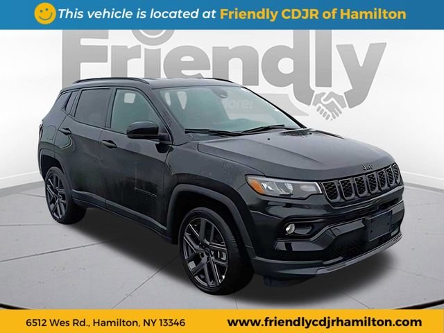 New 2026 Diamond Black Crystal Pearl-Coat Exterior Paint Jeep Limited image 7