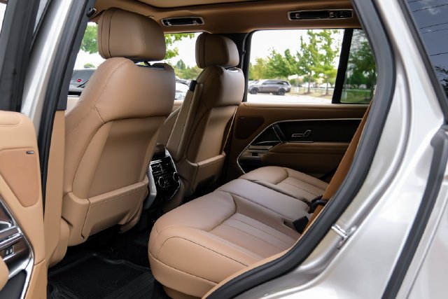 New 2027 Gold Land Rover SE image 51