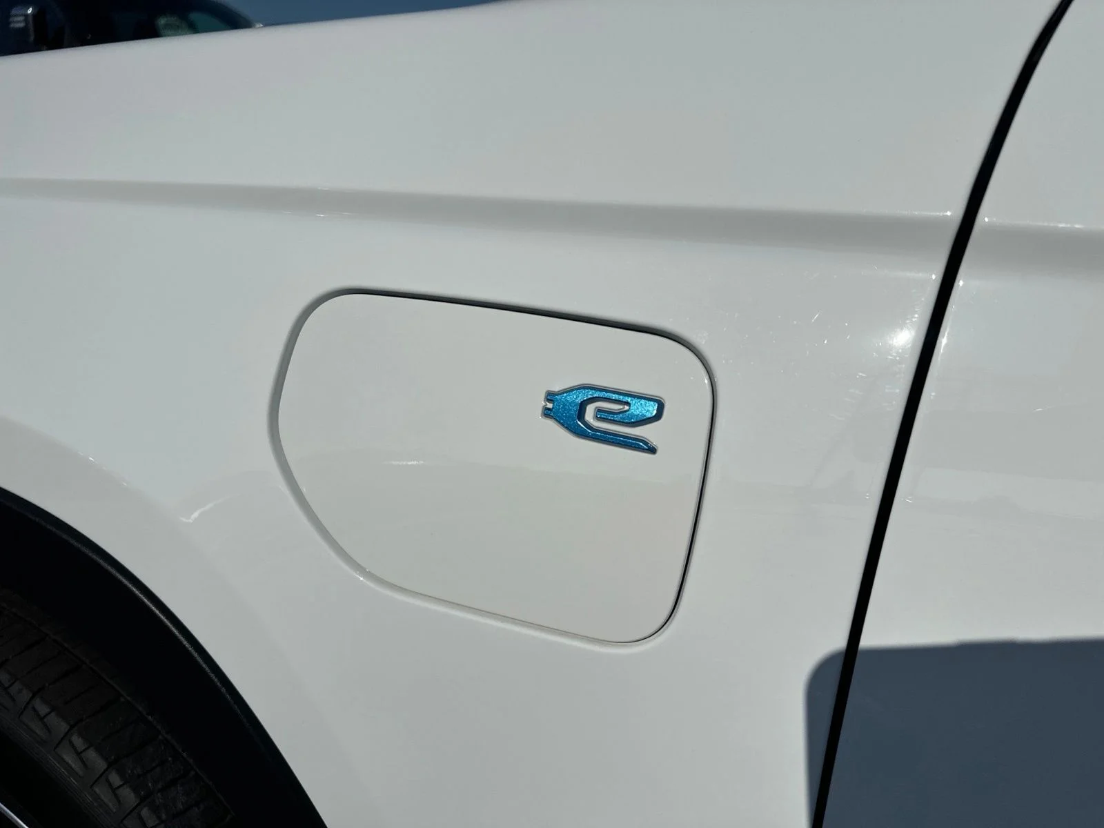 Used 2022 White Jeep 4xe image 10