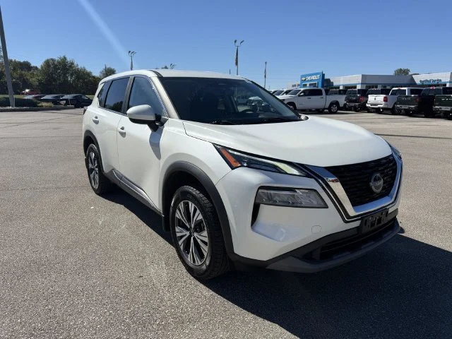 Used 2023 White Nissan SV image 2