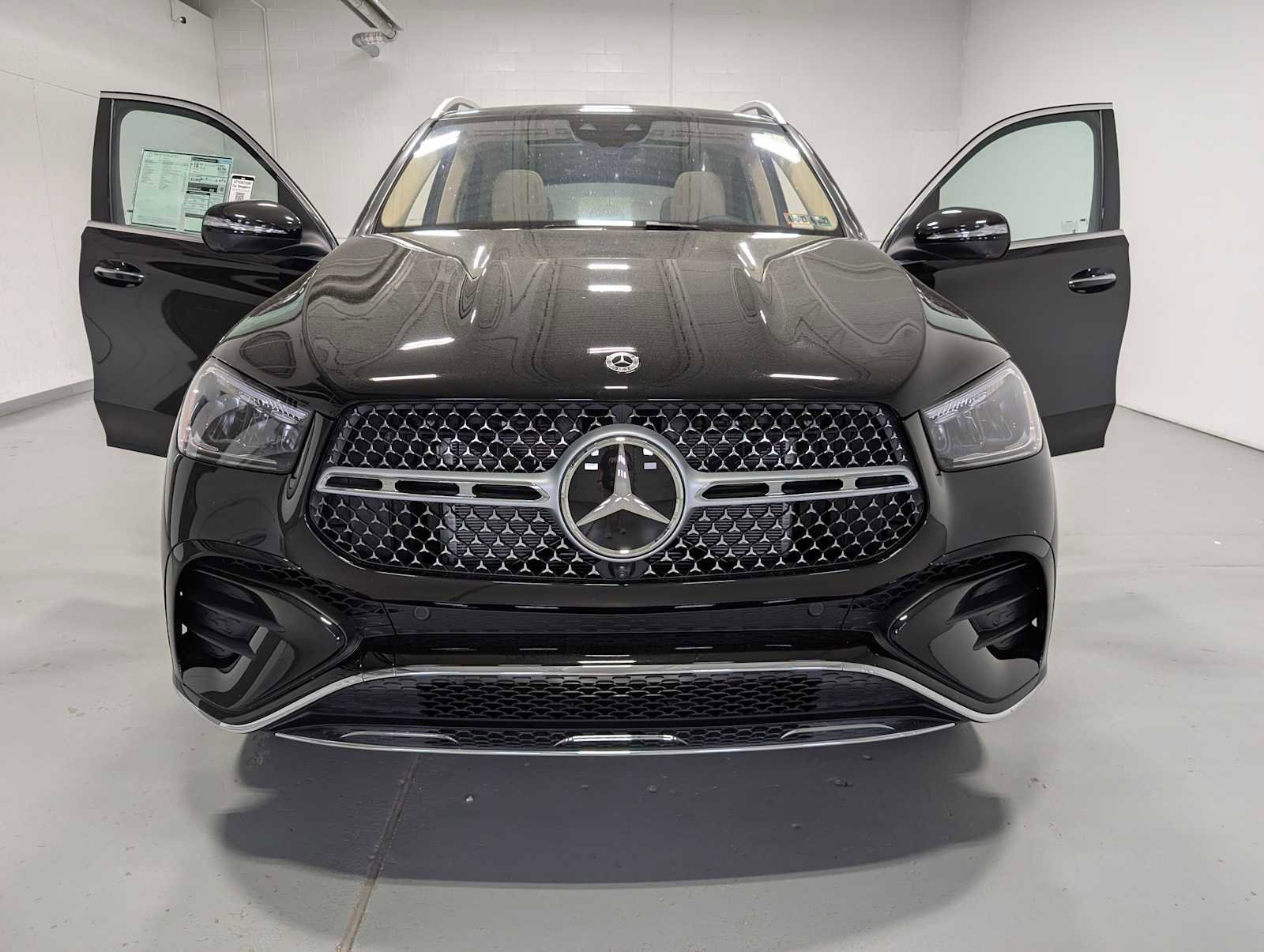 New 2026 Obsidian Black Metallic Mercedes-Benz GLE 580 image 13