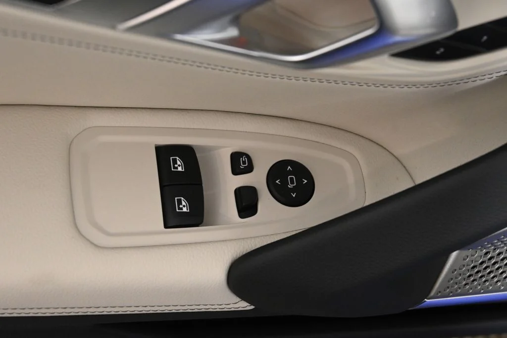 New 2026 Blue BMW sDrive30i image 38