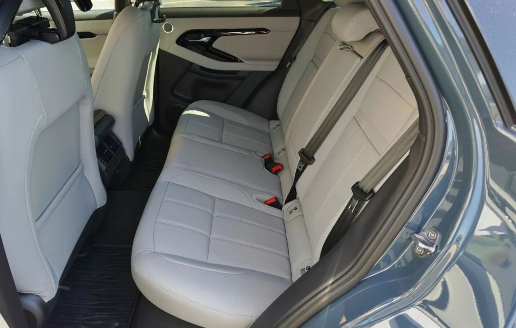 Used 2026 Blue Land Rover S image 29