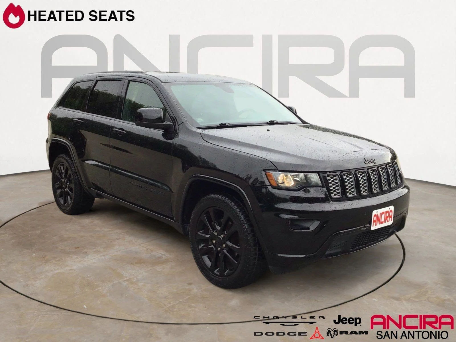 Used 2018 Diamond Black Crystal Pearlcoat Jeep Altitude image 1