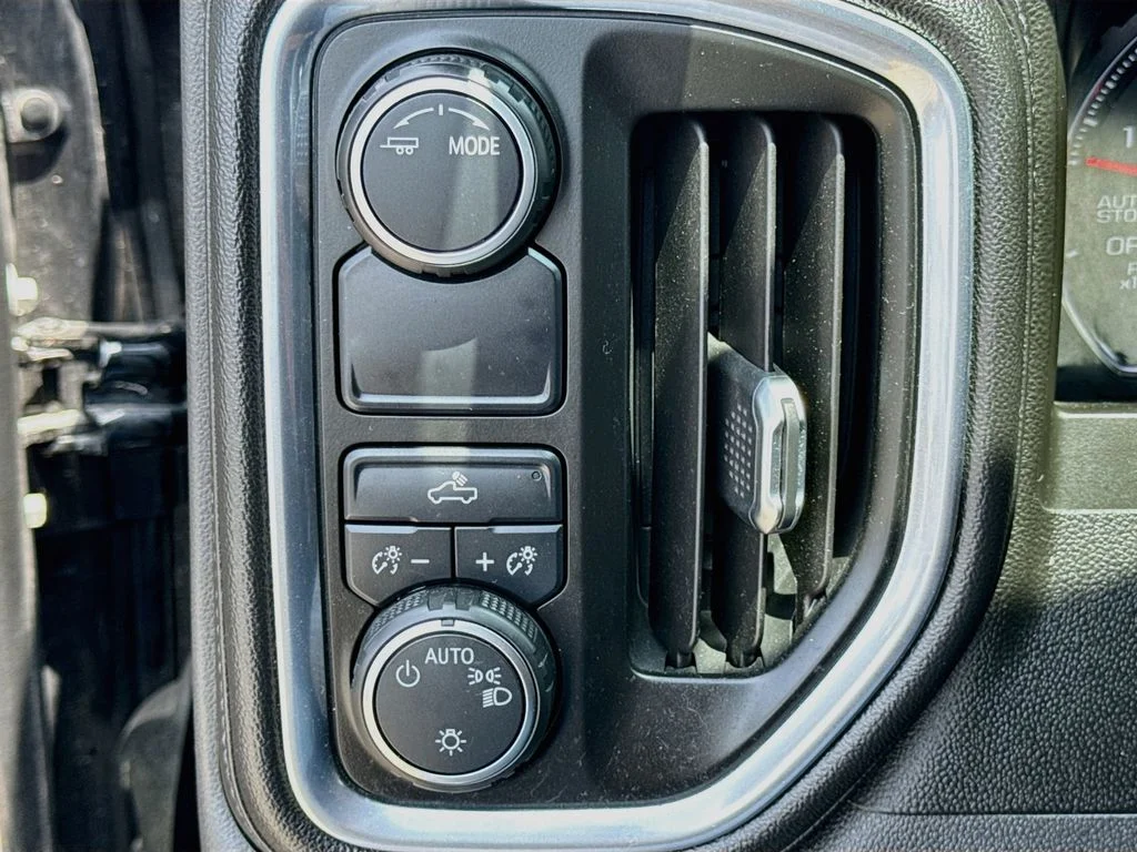 Used 2020 Black Chevrolet LT image 11