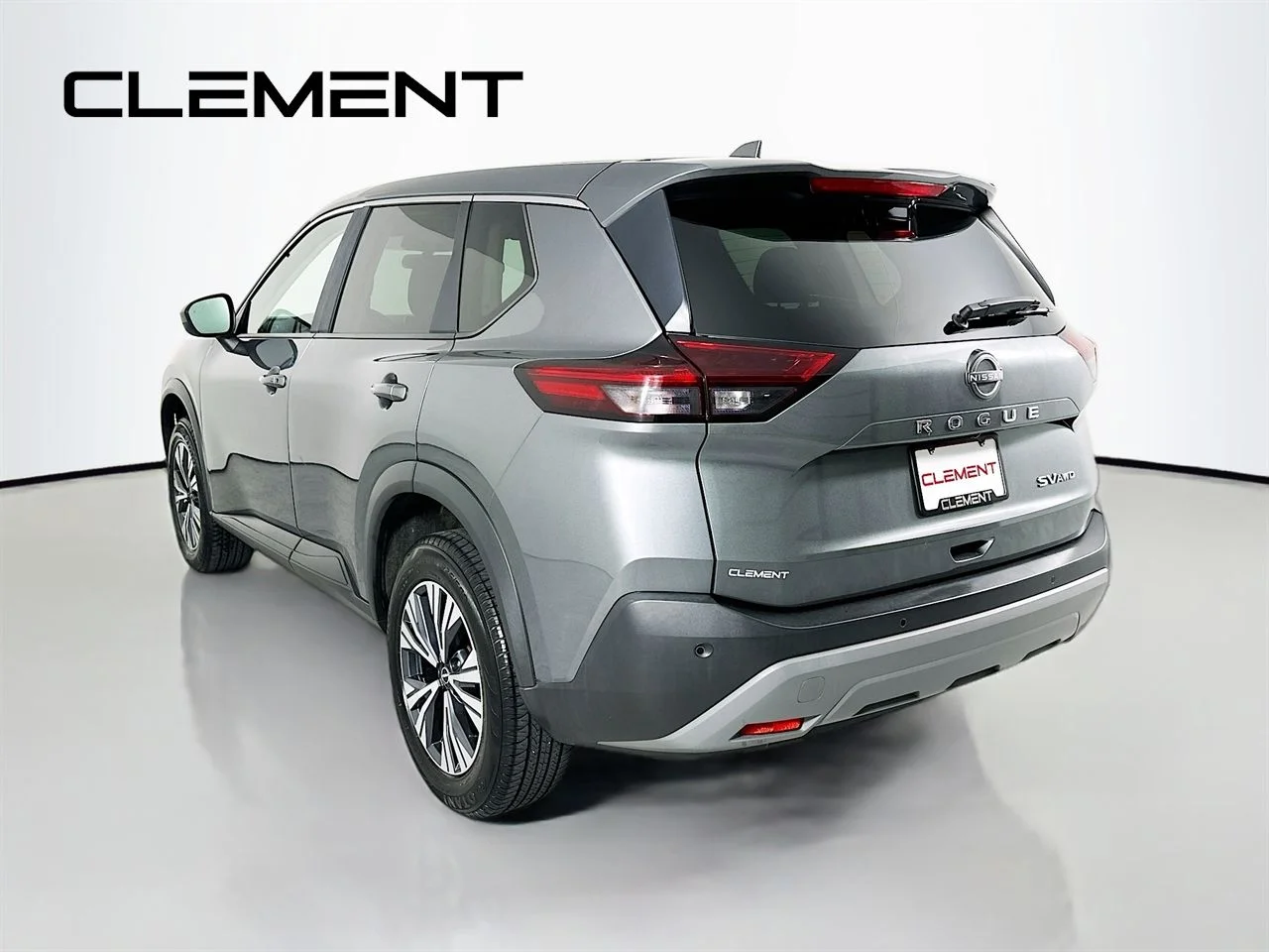 Certified Used 2023 Gun Metallic Nissan SV image 10